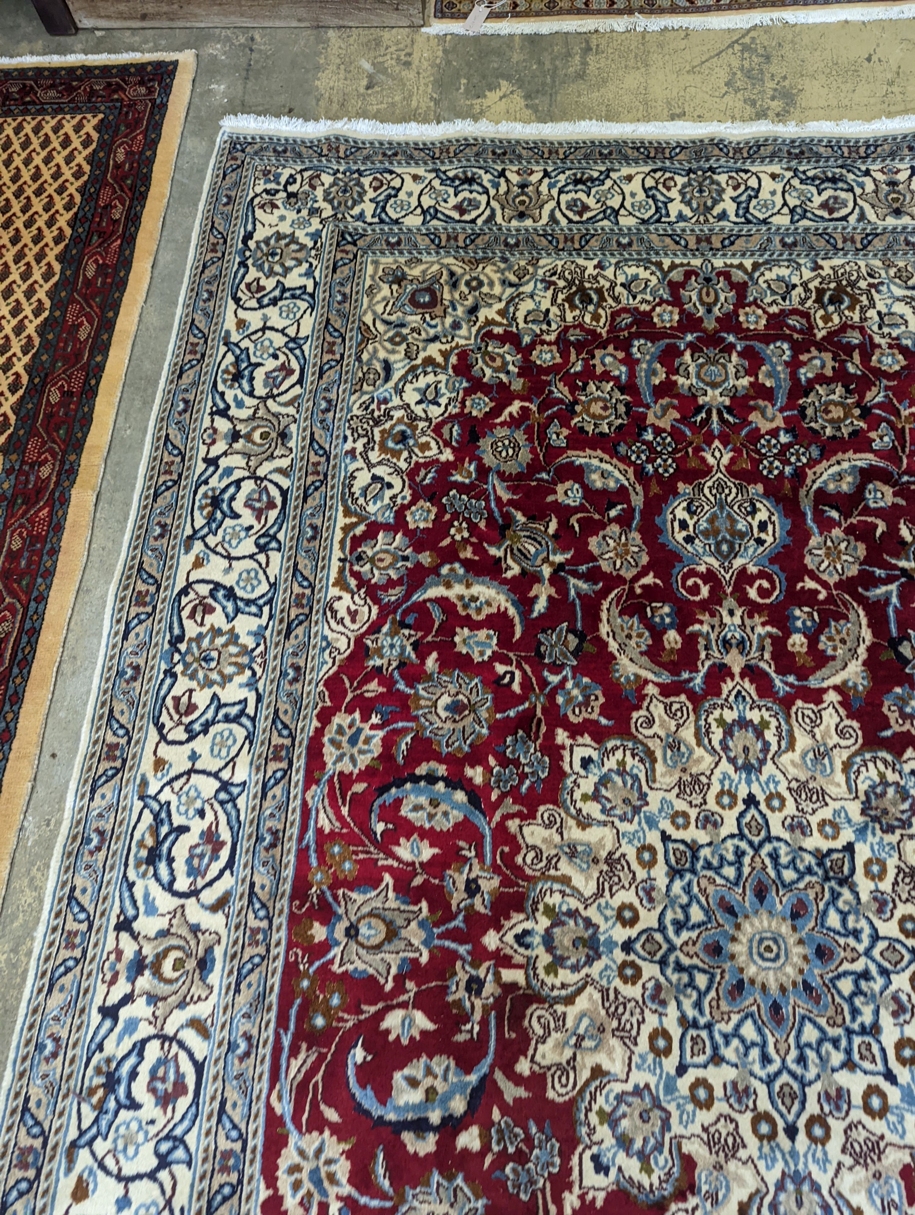 A fine Nain carpet, 300 x 195cm